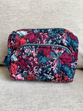 Vera Bradley Large Cosmetic Bag Cabbage Rose Performance Twill
